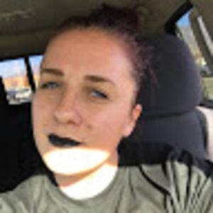 Meet your Posher, Hilary